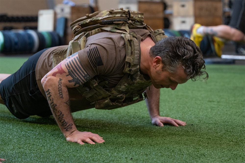 Трамп та міністр війни США мають намір змінити імідж американської армії